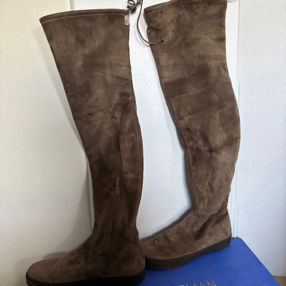 STUART WEITZMAN Playtime Suede OTK Swamp, Size 9